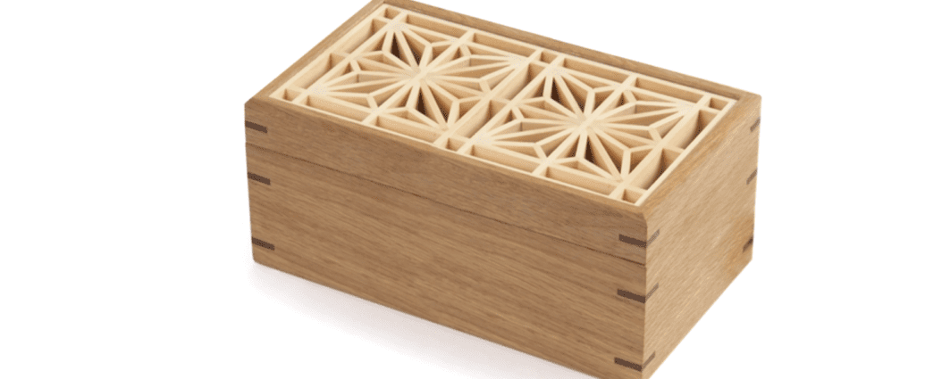 tea box with kumiko